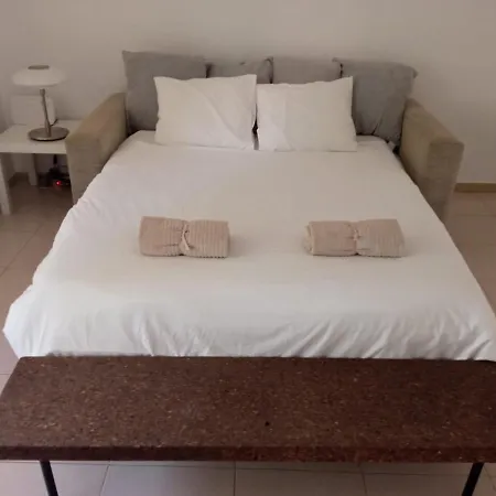 Stunning 1-bed Lejlighed